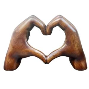 Decoración de mano de madera | Escultura de manos de corazó…