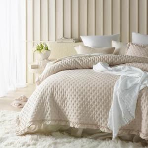 ROOM99 Molly Elegante Colcha en Color Crema, 220 x 240 cm,…