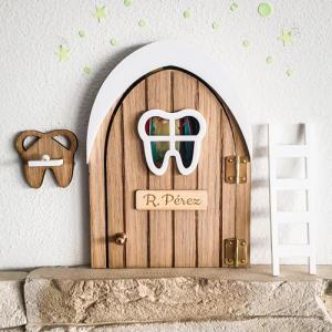 7GANSOS Puerta Ratoncito Perez de madera que SE ABRE!! En b…