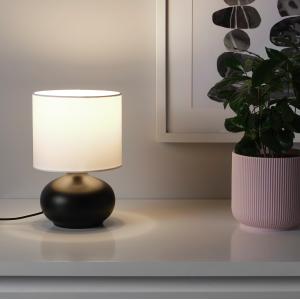 IKEA - lámpara de mesa, negroblanco negro/blanco