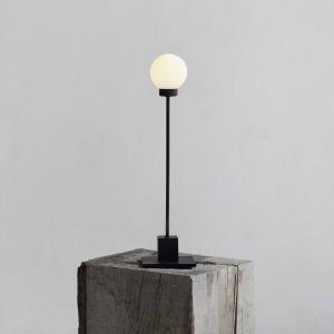 Lámpara de mesa Northern Snowball, negra
