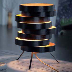 Domus Lámpara de mesa Cloq con pantalla de madera