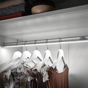 Hera Lámpara LED para barra de ropa con sensor, 60cm