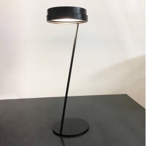 Knikerboker Zeta lámpara de mesa LED sensor negro