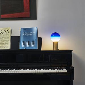 MARSET Dipping Light lámpara de mesa azul/latón