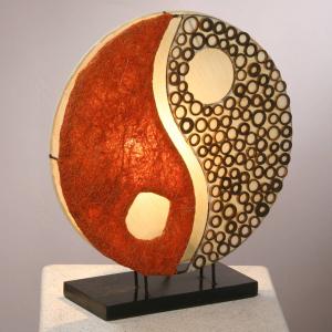 Woru Lámpara de mesa Ying Yang, pie de madera 33 cm