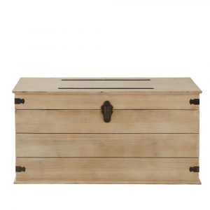 Baúl de madera de abeto y metal