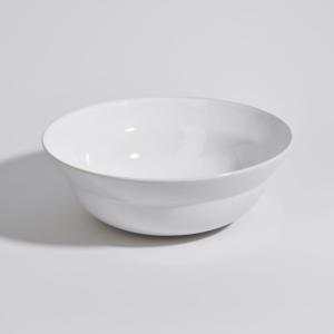 Ensaladera de cerámica blanca