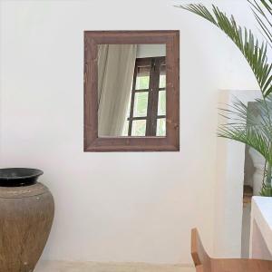 Espejo de pared de madera maciza en tonos oscuros 68x88cm