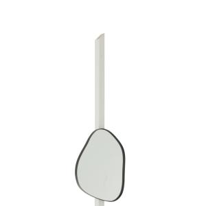 Espejo irregular con borde de metal negro 41x29 cm