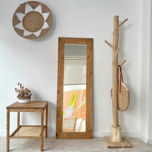 Espejo rectangular de madera maciza en tono roble 154x54cm