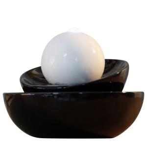 Fuente de interior de cerámica blanca y negra - H18