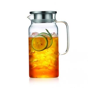 Jarra de agua con tapa de acero inoxidable. 1.2 l