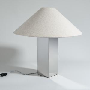 Lámpara con efecto espejo y pantalla cónica de poliéster