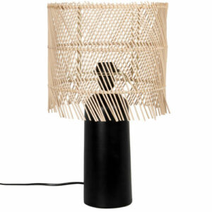 Lámpara de metal negro con pantalla de mimbre
