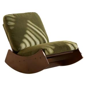 Mecedora vintage de pana verde con patas de madera