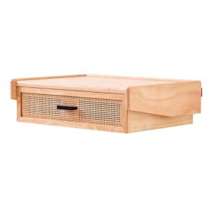 Mesa de noche colgante en madera y ratán natural