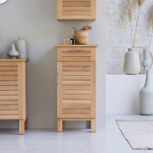 Mueble bajo de roble macizo