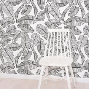 Papel pintado con estampado de palmera en blanco y negro50…