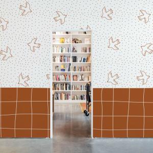 Papel pintado panorámico con zócalo y pájaro, Marrón 375 x…