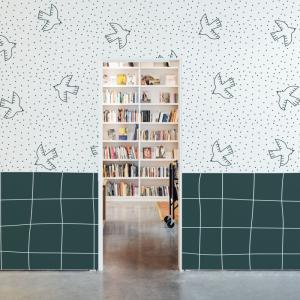 Papel pintado panorámico con zócalo y pájaro, Verde 150 x 2…