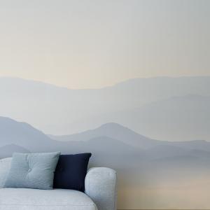 Papel pintado panorámico misty mountains azul 255x250cm