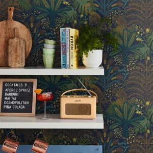 Papel pintado vegetación y fauna verde 1005x52cm