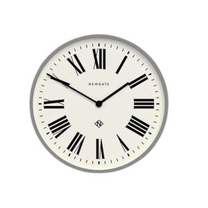 Reloj de pared moderno redondo de metal gris perla