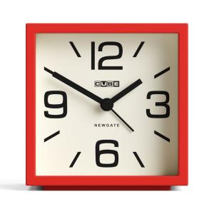 Reloj despertador retro cúbico de metal rojo vivo