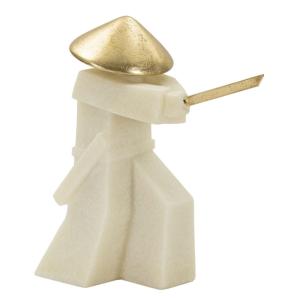 Samurai de resina beige y dorada 34x12x30 cm
