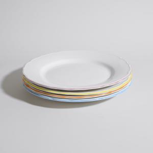 Set de 4 platos llanos de porcelana con bordes multicolor