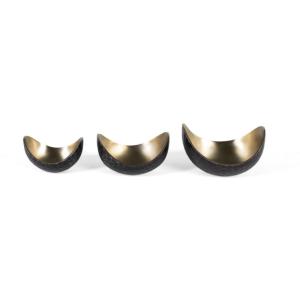 Set de tres cuencos decorativos fabricados en metal dorado