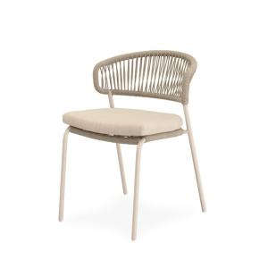 Silla de exterior beige con cojin