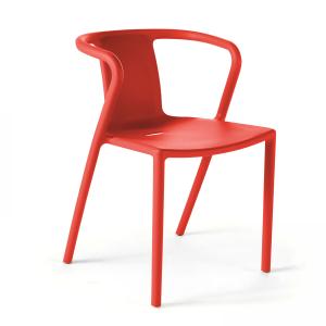 Silla de plástico roja