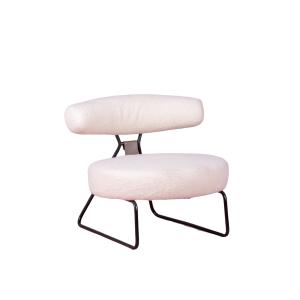 Sillón de diseño tapizado en bouclé y patas, blanco