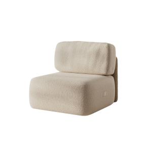 Sillón en beige bouclé, brazos anchos 95x120x90cm