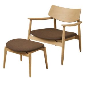 Sillón y reposapiés en roble natural y tela marrón