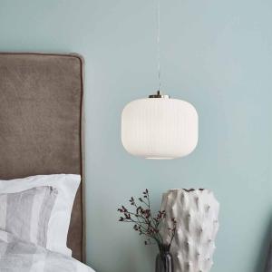 Suspensión de vidrio y metal