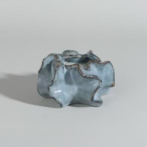 Vela perfumada ''Aqua verano'' en recipiente de cerámica az…