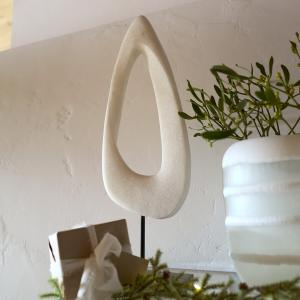Escultura de polirresina, al. 52,5 cm, Mineral