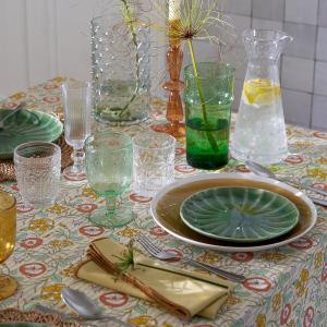 Lote de 4 vasos con relieve, Palem